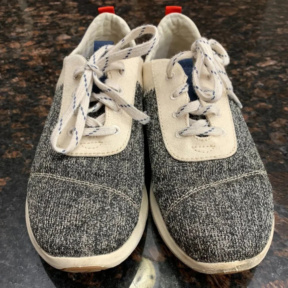 Toms sneakers, womens size 7